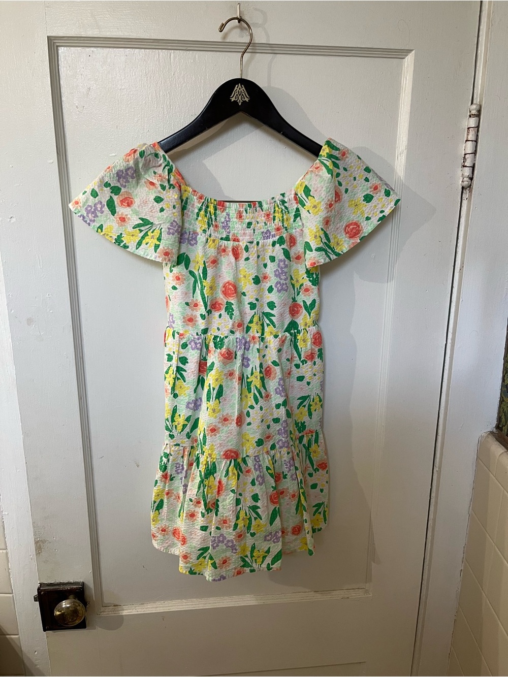 Cat & Jack Girls Floral Seersucker Smocked Tiered Dress Medium 7/8 EUC